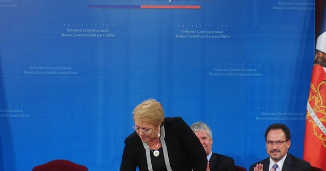 bachelet nueva constitucion
